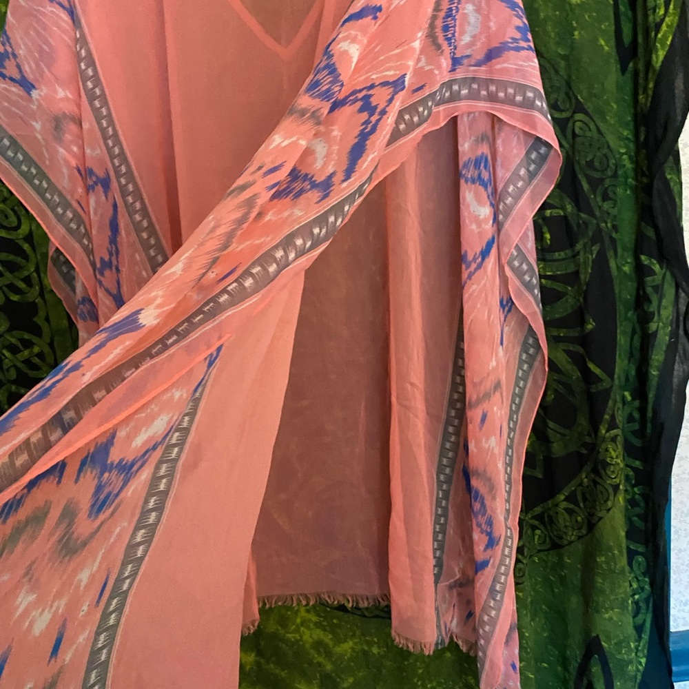 Tunic - Picture 3 of 4